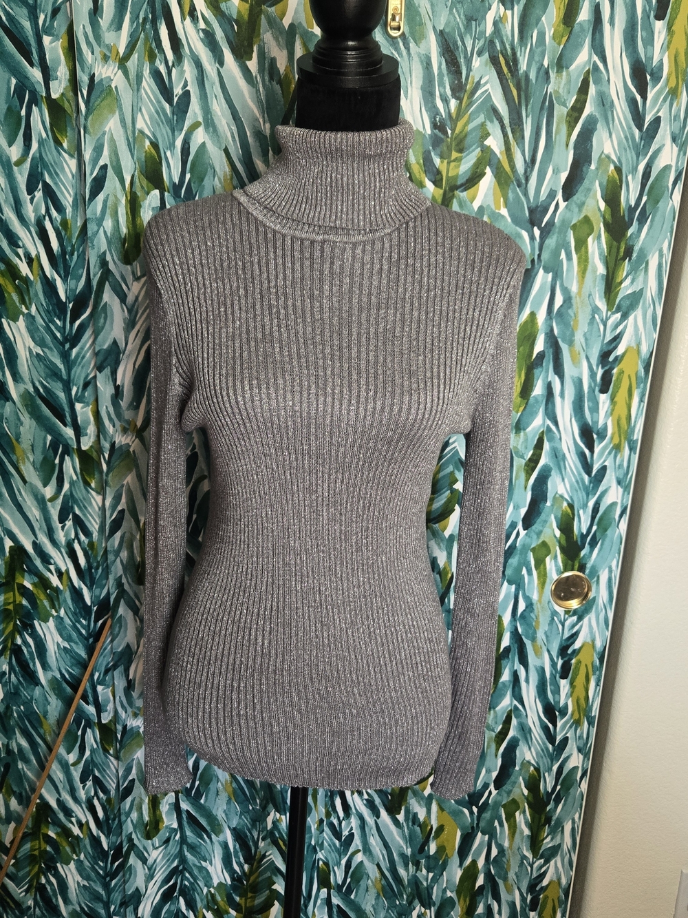 NWT Joseph A. Metallic Silver Grey Ribbed Turtleneck Sweater